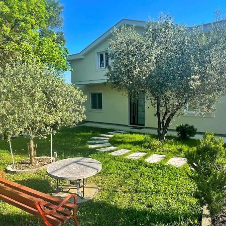 Appartamento Petivat Gardens Esterno foto