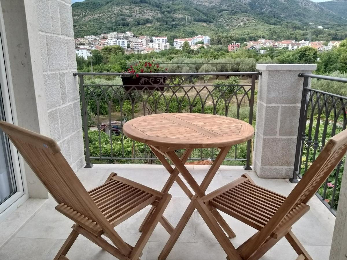 Appartamento Petivat Gardens Esterno foto