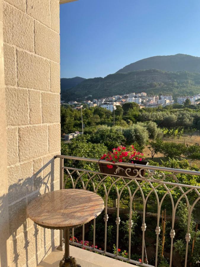 Appartamento Petivat Gardens Esterno foto