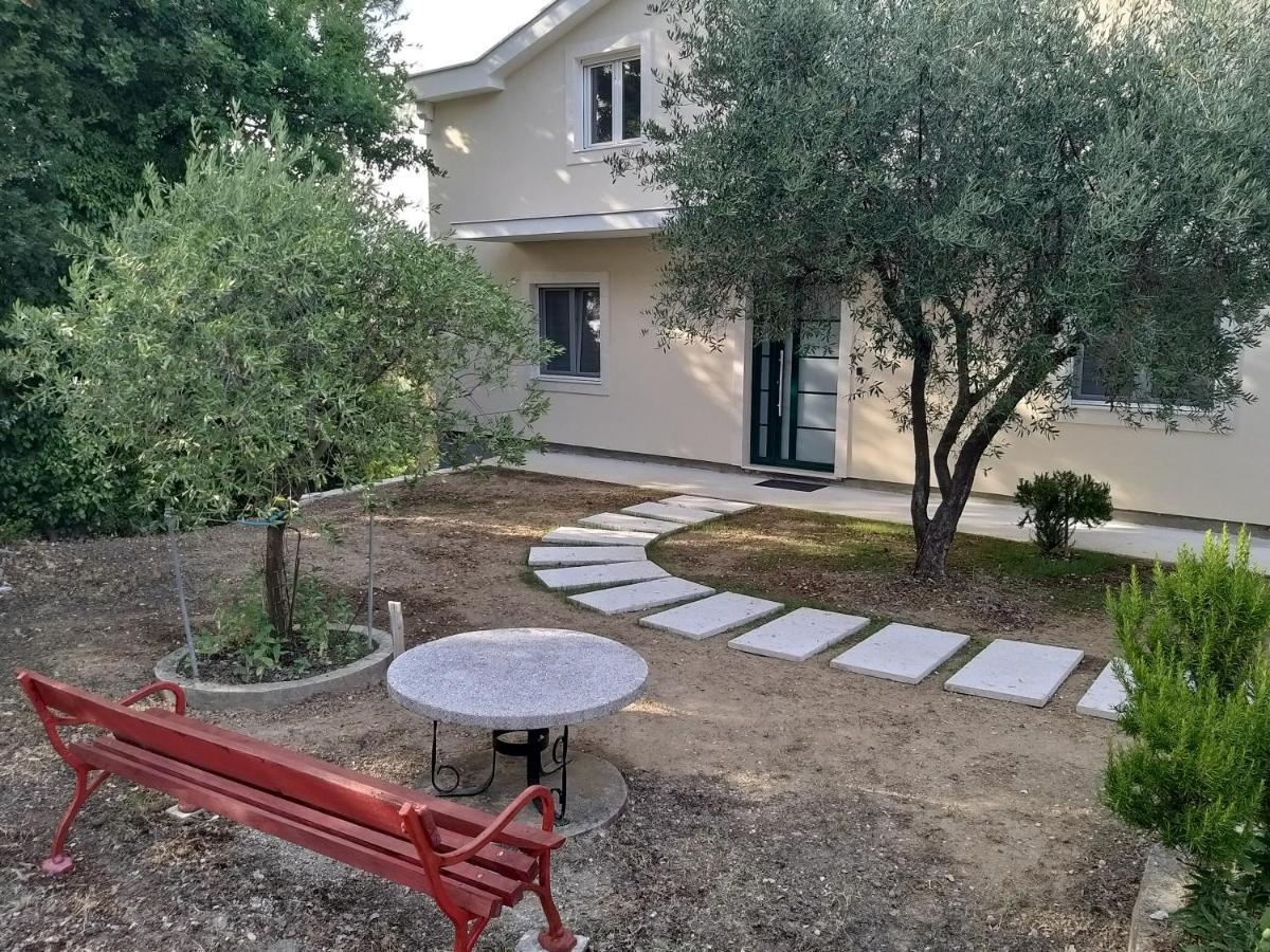 Appartamento Petivat Gardens Esterno foto
