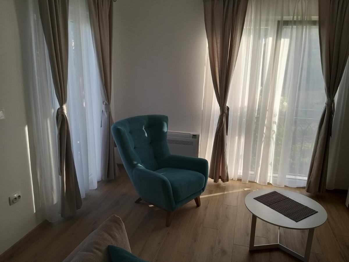 Appartamento Petivat Gardens Esterno foto