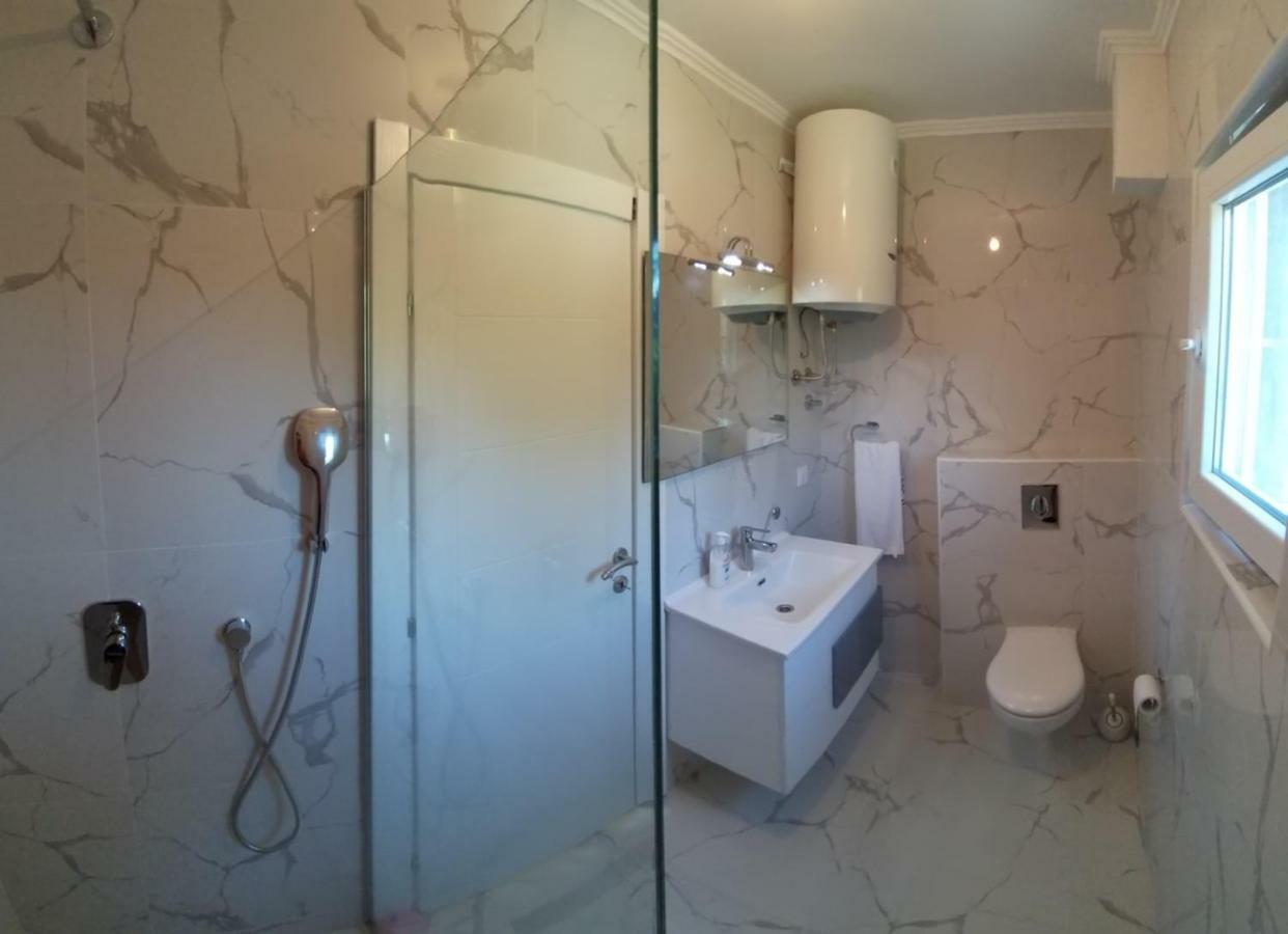 Appartamento Petivat Gardens Esterno foto